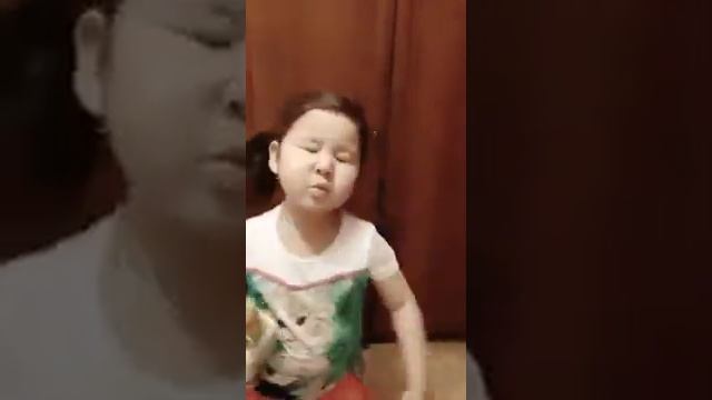 #Беги,песня Назимы Джанибековой. смотреть онлайн