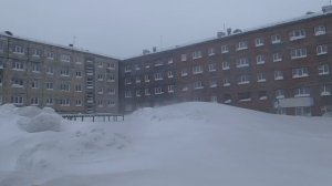 Норильск. 2023.04.04. Снег нынче впечатляет, но готовимся к апрельским -30..-32!!! ул. Орджоникидзе.