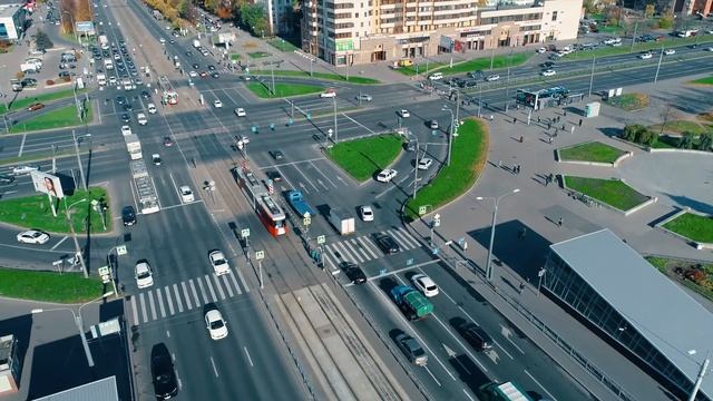 Строительный трест. ЖК «Новое Купчино» – зелёные «лёгкие» города в нескольких шагах, осень 2021