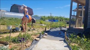 Дорожка женскими руками из бетона/ 2 часть//ДАЧА С НУЛЯ 2022