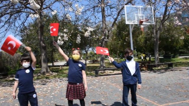 23 Nisan Ulusal Egemenlik ve Çocuk Bayramı смотреть онлайн