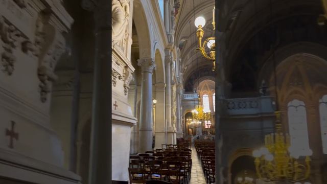 Inside Eglise de la Sainte Trinité. #france #paris