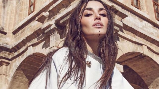 Ханде Эрчел и Керем Бюрсин - Все стало ясно? смотреть онлайн