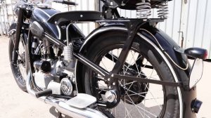 Реставрация мотоцикла BMW R35. Мото обзор восстановленного БМВ