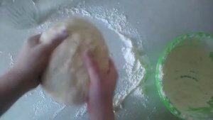 Как приготовить тесто для пельменей, вареников, мантов..mp4