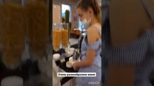 Обзор отеля 4* Grand Excelsior Hotel Dubai: номера, завтрак, обед, ужин, бассейн и мы с 5-ю детьми