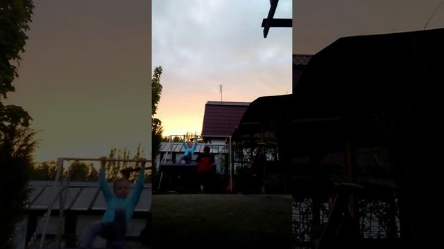 Прыжки с качели смотреть онлайн