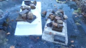 Закрываю озеро пенопластом oт мороза Воздух поступает рыбкам через пенопласт когда замерзает вода