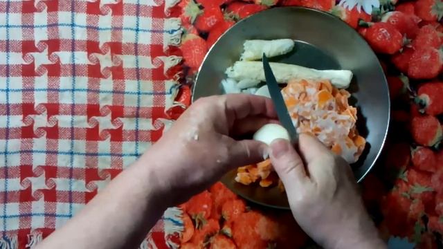 Тушим редьку с морковью смотреть онлайн