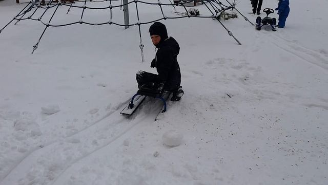 Снегокат купили в СПОРТМАСТЕРЕ за 1900 руб. Очень довольны! смотреть онлайн