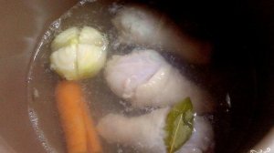 Куриный суп на овощном бульоне