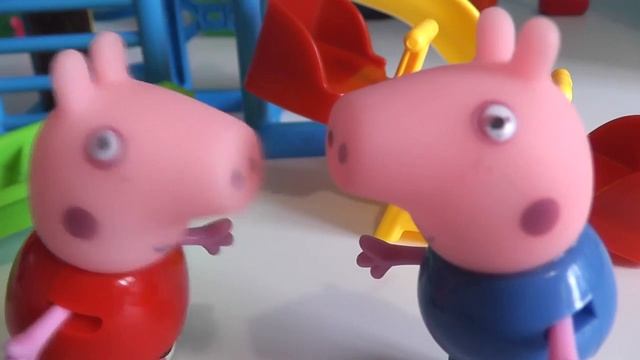 Свинка Пеппа УПАЛА с горки Дочки матери Мультик из игрушек Peppa pig смотреть онлайн