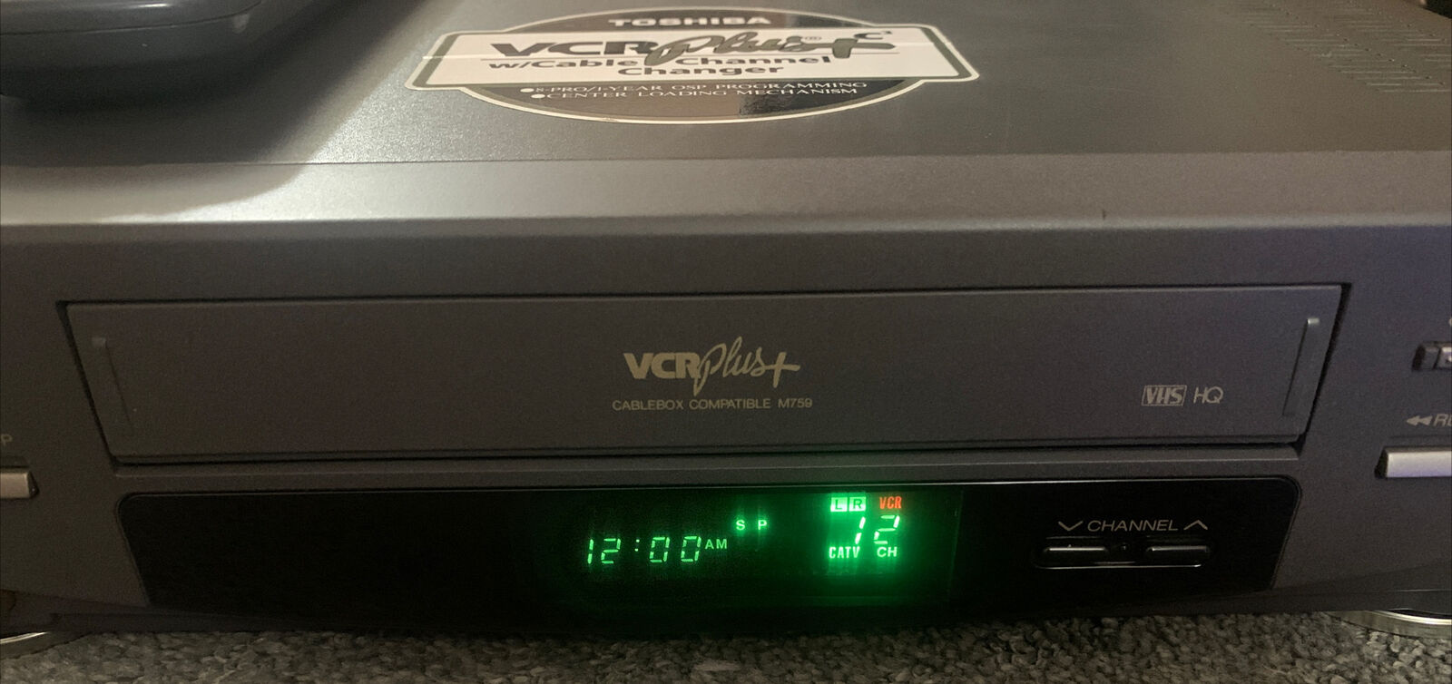 Видеомагнитофон Toshiba VCR Plus C3 M-759 с устройством смены кабельных каналов-Сингапур