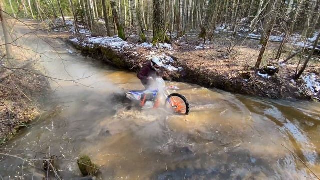 Kayo K1, Эндуро покатушки через брод смотреть онлайн