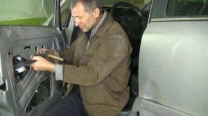 Как разобрать передние двери Опель Зафиры . Ч - 2 .