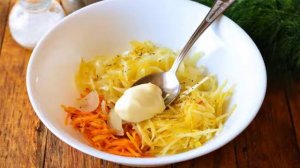 Салат с жареной редькой