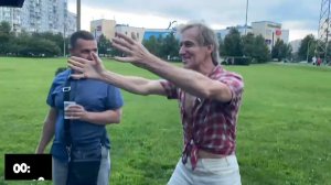 Миша готовит шашлык за одну минуту