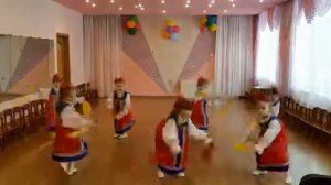 20 ДС 43 Бусинки, народный танец Весну звали, лето ждали