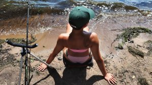 РЫБАЛКА ДО СЛЁЗ 2020. ДЕВУШКА на РЫБАЛКЕ. ЗА КАДРОМ