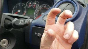 How to remove ford fiesta mk6 headlight switch