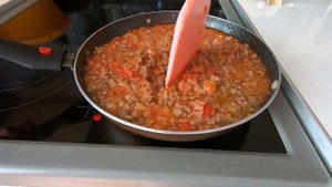 Спагетти. Спагетти с Фаршем и помидорами в собственном соку