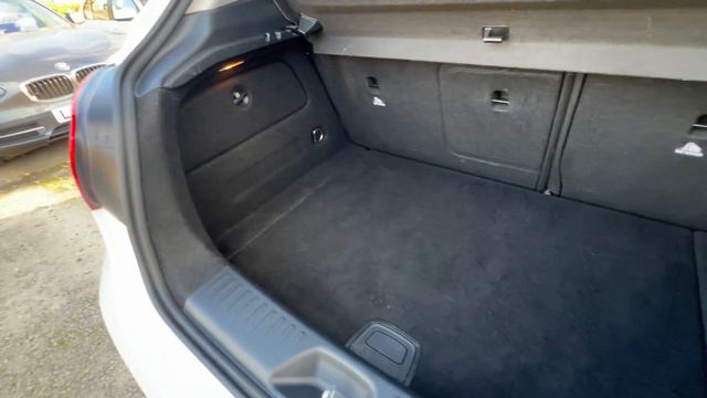 MERCEDES-BENZ A-CLASS 1.6 A180 BLUEEFFICIENCY SE 5d 122 BHP смотреть онлайн