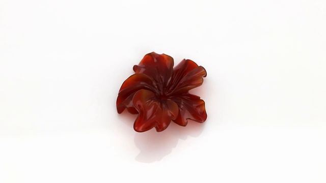 Резной цветок из сердолика
