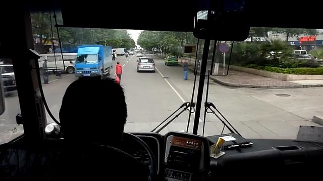 歧關現代客車(Aero Space LS)在香洲 смотреть онлайн