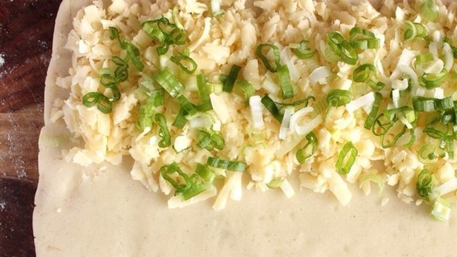 Картофельные лепешки с зеленым луком