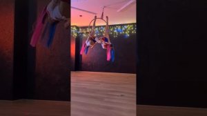 Номер «Харли Квинн» дуэта на воздушном кольце «Асимметрия»