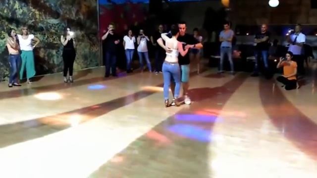 Fun Tricks in KIZOMBA - Kizomba Barcelona Elsa y Sergi - Cel Badalona смотреть онлайн