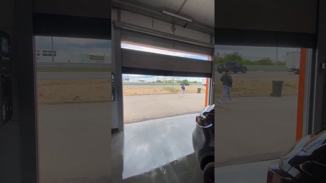 Рулонные ворота для автомоек