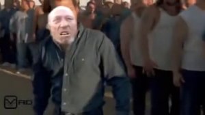 Дед футбольный мячик на зоне