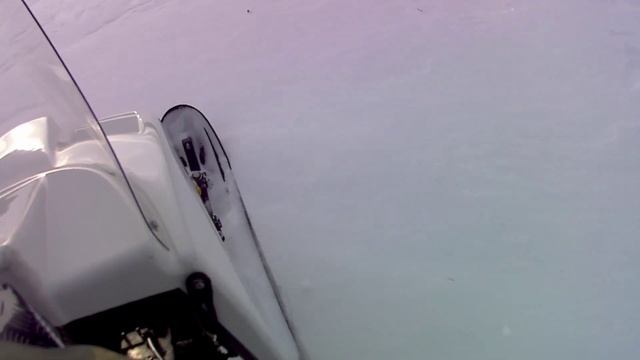 Снегоход с гусеницей "Тайга 500" ,по полю в целик. смотреть онлайн