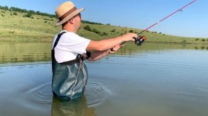 Судак и окунь летом в жару на что и как ?! Подбор приманки, вес огрузки, правильная проводка.