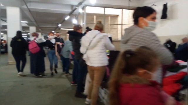 KUŞADASI BAZAAR 2021 | Kuşadası Clothes Market Tour смотреть онлайн