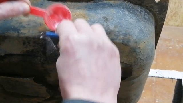 Чем и как заклеить бензобак? быстрый способ.