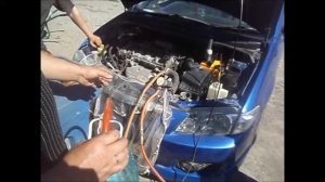 Замена водяного насоса и  промывка системы охлаждения на мазде премаси