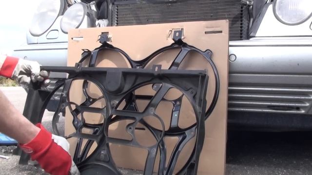 Замена вентиляторов на радиаторе Mercedes W210 replacement radiator fan смотреть онлайн
