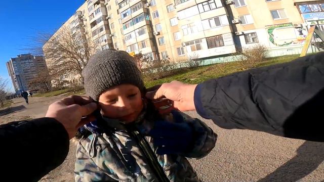 ||ДЕНЬ 631|| Уехали в Запорожье. Сирены, света нет. Меняю защитное стекло. С Мариной в кафе. смотреть онлайн