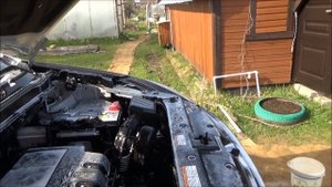 Мойка двигателя.  Один из способов не налить воды в свечные колодцы