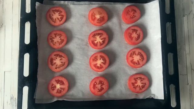 КАК ПРИГОТОВИТЬ ПОМИДОРЫ С СЫРОМ И ЧЕСНОКОМ В ДУХОВКЕ? Вкусная горячая закуска на скорую руку смотреть онлайн