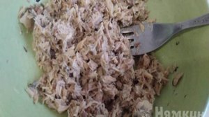 Рулет из лаваша с рыбной консервой и корейской морковью
