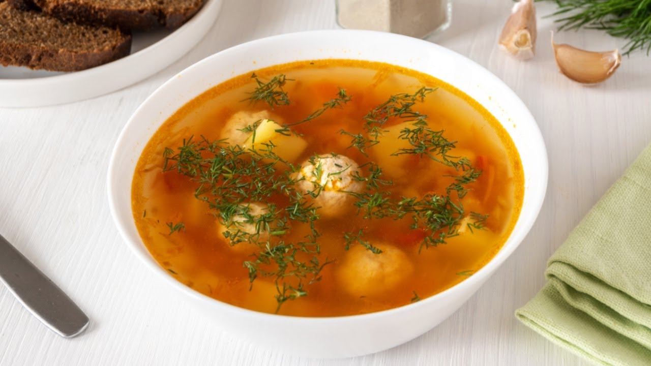 Суп с фрикадельками и картошкой - простой и очень вкусный рецепт. Понравится детям!