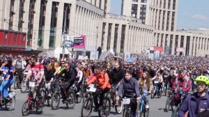 Московский вело фестиваль 21 мая2022. Старт мероприятия и что происходит после старта в городке.