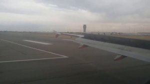 Jetstar landing in adelaide airport