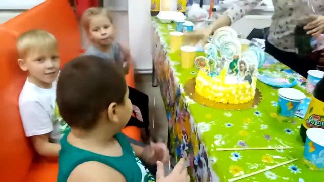 С днем рождения, малыш!!! смотреть онлайн