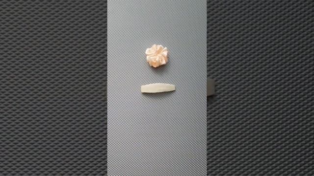 Заколка клик клак Вишенки. Милое дополнение образа маленькой модницы