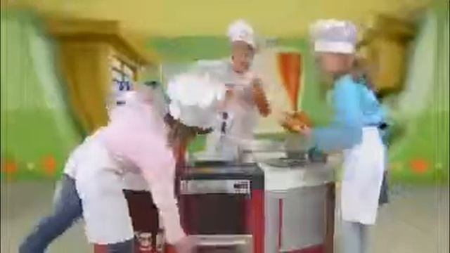 Klein Miele Deluxe Play Kitchen смотреть онлайн