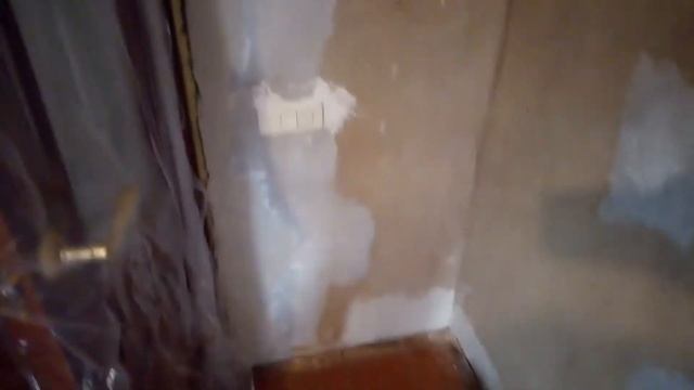 ШТУКАТУРКА И ШПАТЛЕВАНИЕ СТЕН КОМНАТЫ КАК ПОДГОТОВКА ИХ К ПОКЛЕЙКЕ ОБОЯМИ смотреть онлайн
